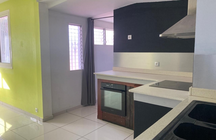 À VENDRE   Maison T4 de plain-pied avec studio indépendant   Saint-Claude