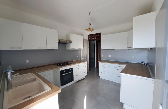 Vente Maison 225m&sup2; 7 pièces Bouillante