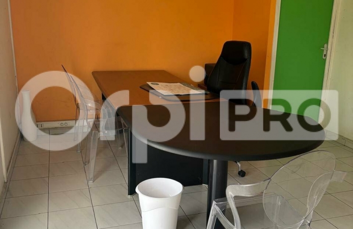 Avec Orpi Boutarel louez votre bureau équipé