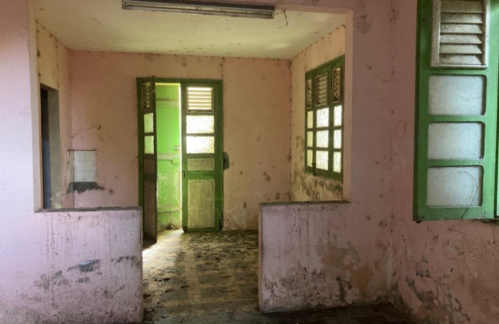 À vendre   Terrain constructible de 2999 m2 à Basse-Terre