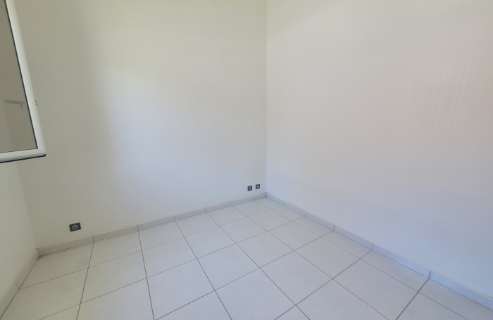 Rare opportunité : Ensemble immobilier de 2 villas mitoyennes   350 m2 habitables + piscine privée