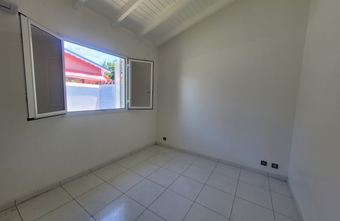 Rare opportunité : Ensemble immobilier de 2 villas mitoyennes   350 m2 habitables + piscine privée