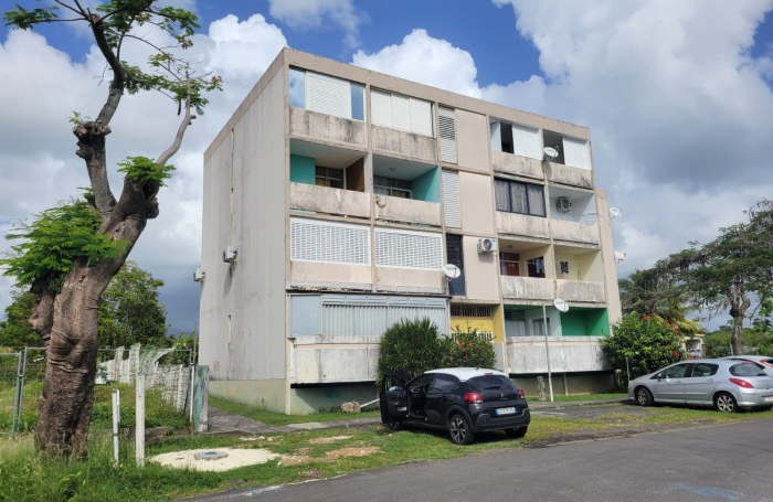 Capesterre-Belle-Eau, Appartement T3 r&eacute;nov&eacute; avec terrasse, vue d&eacute;gag&eacute;e