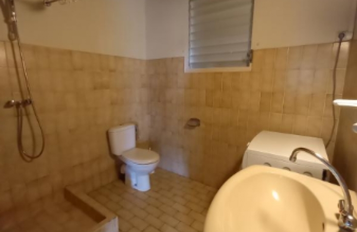 Bungallow indépendant F1 meublé à l'entrée du Gosier