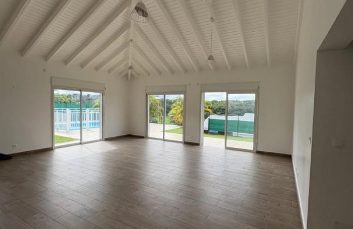 Location Maison 160m&sup2; 5 pi&#232;ces Petit-Bourg