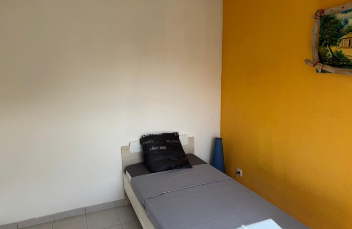 Saint-Claude   Appartement T3 meublé, résidence sécurisée, vendu loué