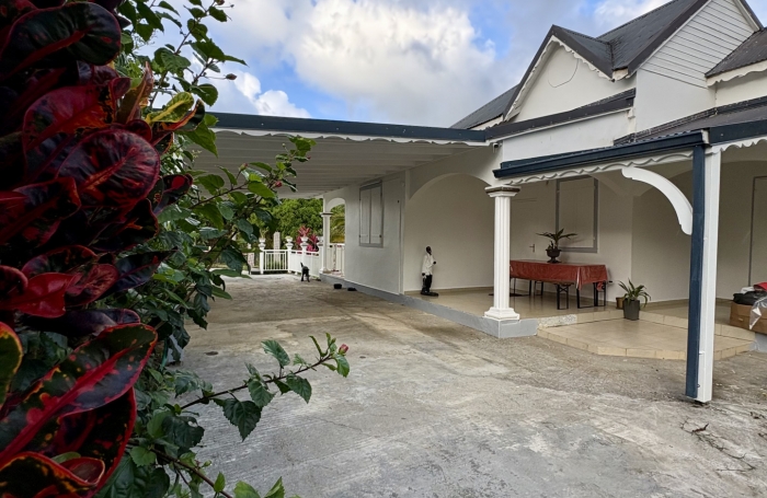 MAISON T4 MEUBLE BAIE-MAHAULT