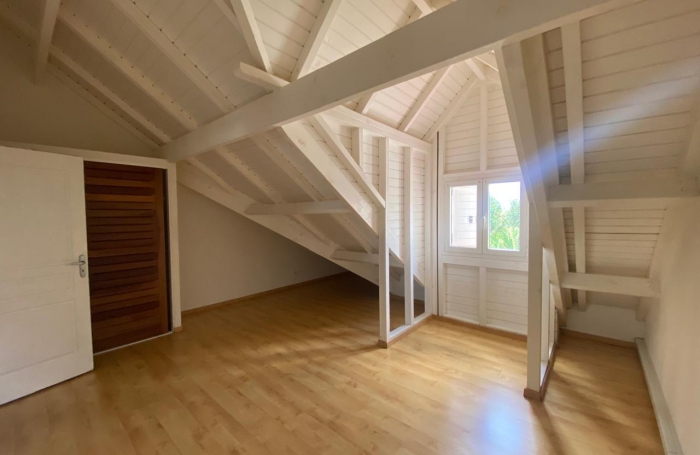 Appartement  Duplex  - 3 Pièces 74 m2- Petit-Bourg (97170)