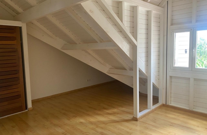 Appartement  Duplex  - 3 Pièces 74 m2- Petit-Bourg (97170)