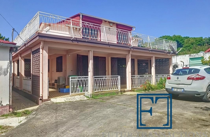 Vente Maison 138m&sup2; 8 pi&#232;ces Petit-Canal