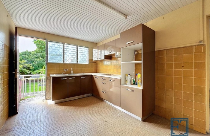 Vente Maison 138m&sup2; 8 pi&#232;ces Petit-Canal