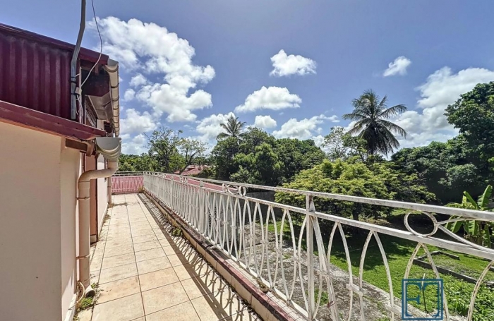 Vente Maison 138m&sup2; 8 pi&#232;ces Petit-Canal