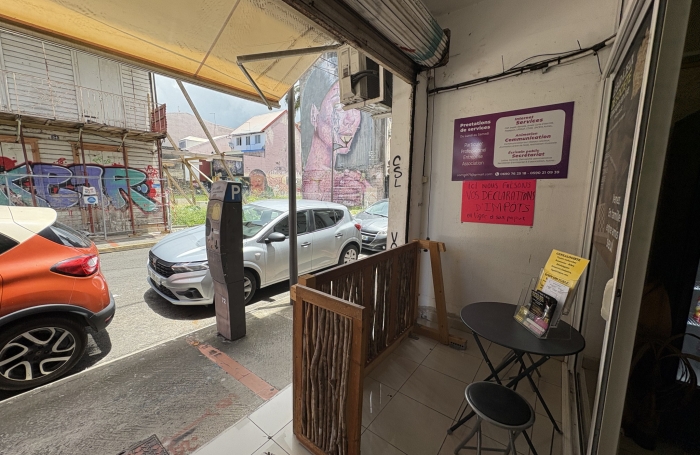 Vente Local commercial 97110