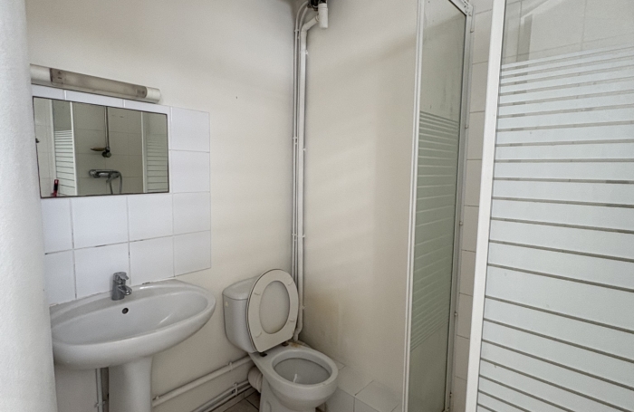 LOCAL COMMERCIAL POINTE A PITRE