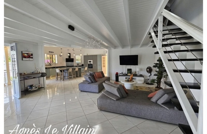 Vente Maison 184m&sup2; 4 pi&#232;ces Pointe-Noire