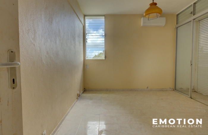 Villa &agrave; T9   &Agrave; R&eacute;nover - Fort potentiel   420 m2 - 2 600 m2 de terrain