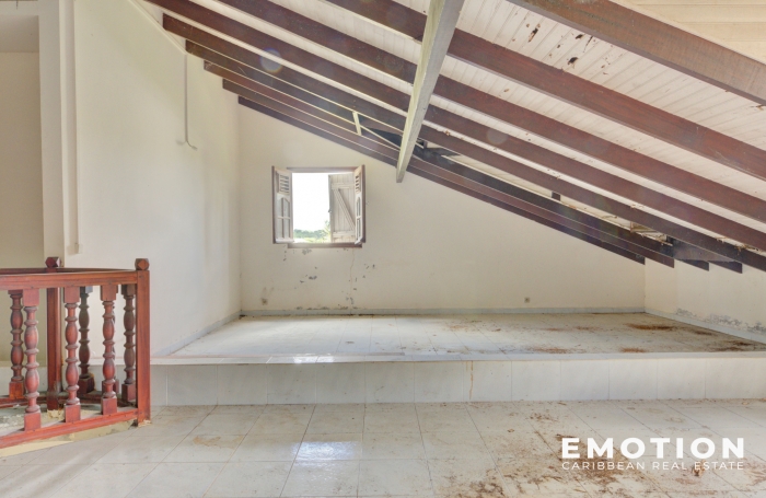 Villa &agrave; T9   &Agrave; R&eacute;nover - Fort potentiel   420 m2 - 2 600 m2 de terrain