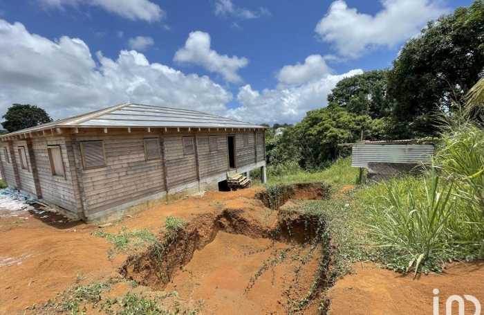 Vente Maison 95m&sup2; 4 pi&#232;ces Petit-Bourg