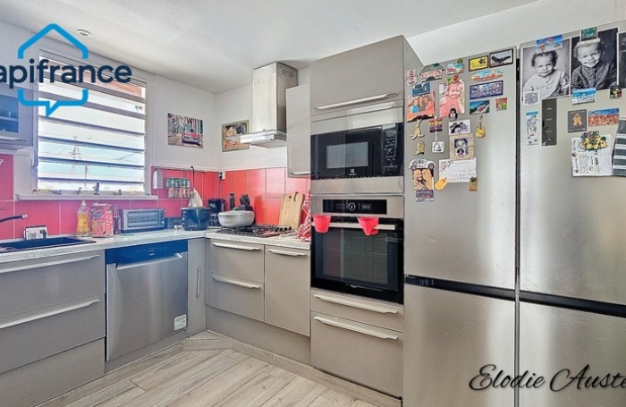 Vente Maison 104m&sup2; 5 pi&#232;ces Anse-Bertrand