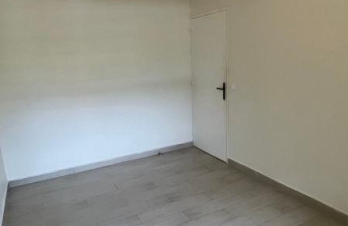 Location Maison 159m&sup2; 6 pi&#232;ces Petit-Bourg