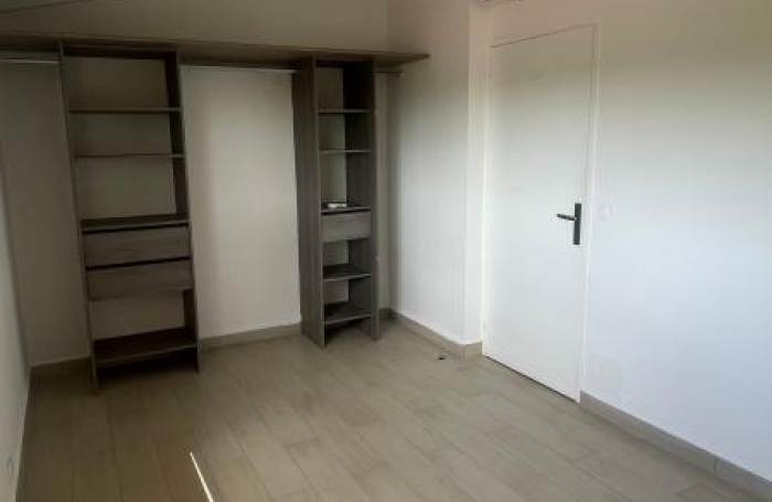 Location Maison 159m&sup2; 6 pi&#232;ces Petit-Bourg