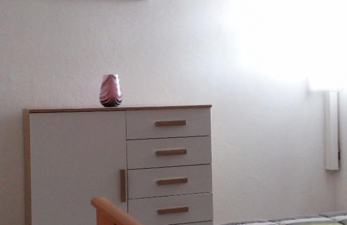 SPACIEUX HAUT DE VILLA MEUBLE F6  DANS PROPRIÉTÉ PRIVEE