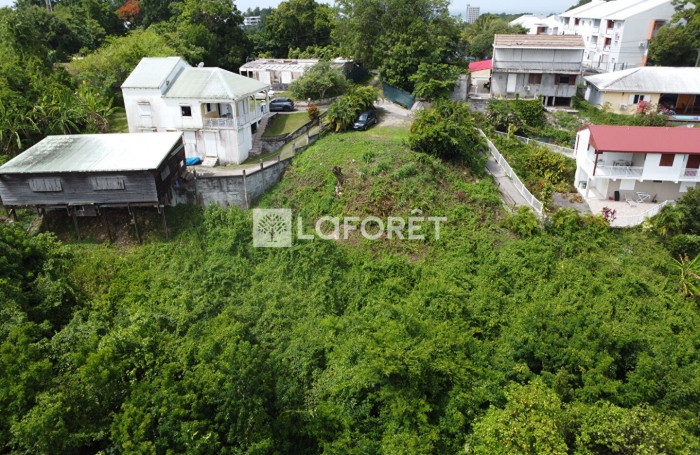 Vente Terrain 700m² Les Abymes