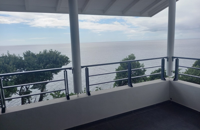 VIEUX FORT : Résidence La Rose Des Vents,  L'Octant, T4 DPLEX + Bureau No28