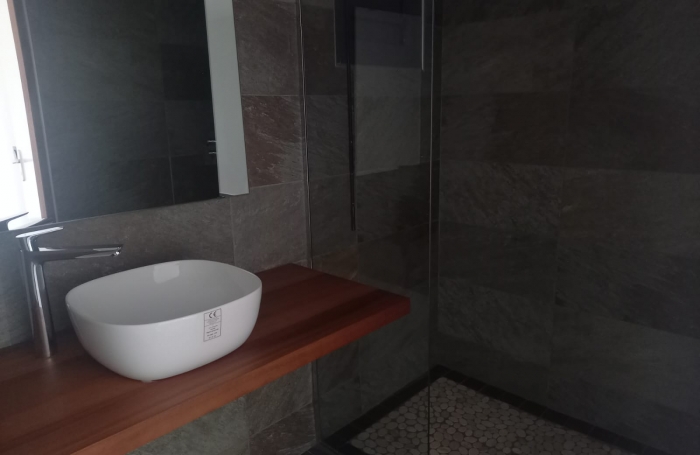 VIEUX FORT : Résidence La Rose Des Vents,  L'Octant, T4 DPLEX + Bureau No28