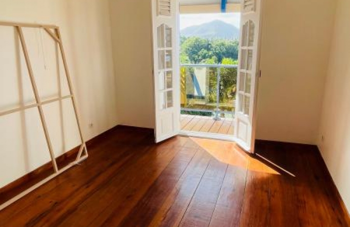 Vente Maison 159m&sup2; 6 pièces Saint Claude