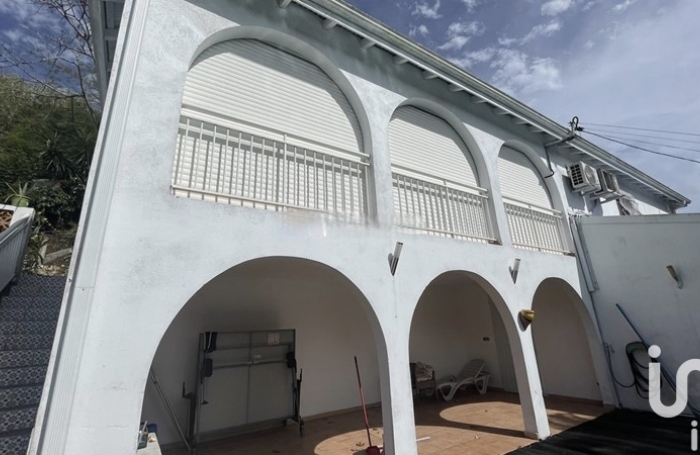 Vente Maison 145m&sup2; 5 pièces Gosier