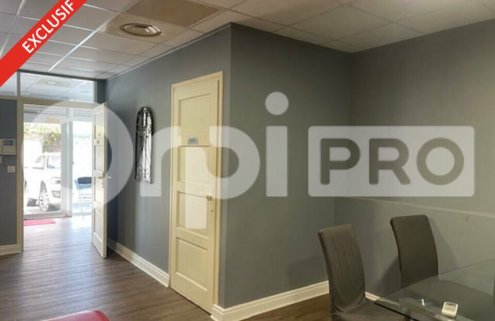 A VENDRE EN EXCLUSIVITE AVEC ORPI BOUTAREL, un local commercial en RDC rénové récemment