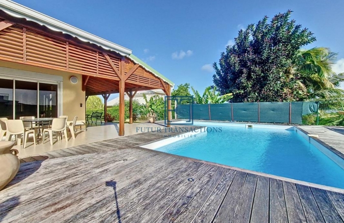 Location Maison 161m&sup2; 4 pi&#232;ces Saint François