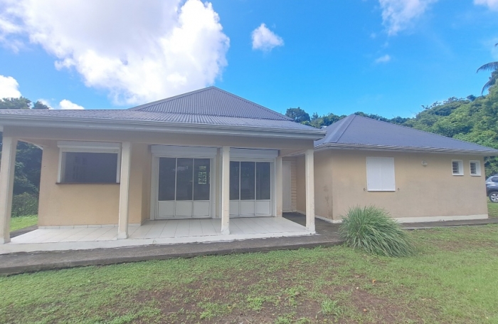 GOURBEYRE- maison individuelle T4 , terrasse et jardin cl&ocirc;tur&eacute;