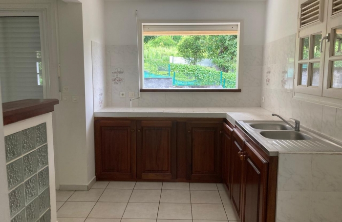 GOURBEYRE- maison individuelle T4 , terrasse et jardin cl&ocirc;tur&eacute;