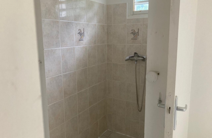 GOURBEYRE- maison individuelle T4 , terrasse et jardin cl&ocirc;tur&eacute;