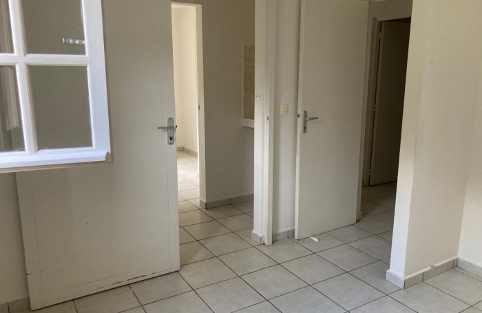 GOURBEYRE- maison individuelle T4 , terrasse et jardin cl&ocirc;tur&eacute;