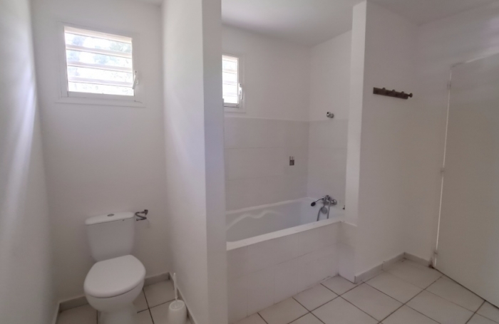 GOURBEYRE- maison individuelle T4 , terrasse et jardin cl&ocirc;tur&eacute;