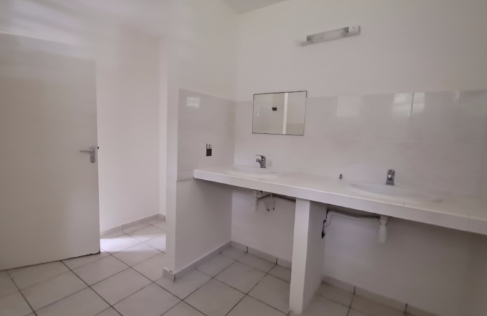 GOURBEYRE- maison individuelle T4 , terrasse et jardin cl&ocirc;tur&eacute;