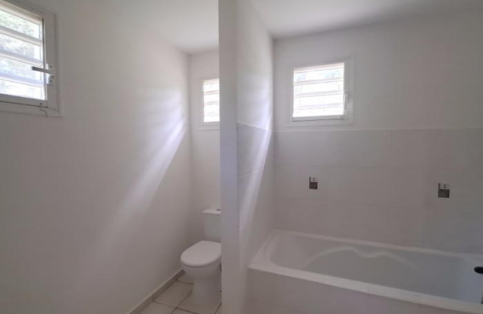 GOURBEYRE- maison individuelle T4 , terrasse et jardin cl&ocirc;tur&eacute;