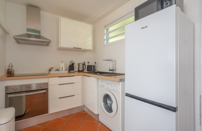 Bouillante Exceptionnel ensemble immobilier de 6 appartements avec Vue Imprenable sur la mer !