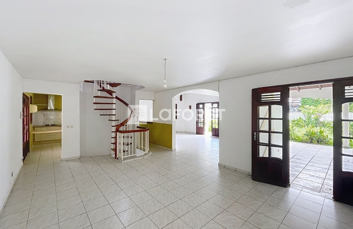 Vente Maison 240m² 8 pièces Saint Claude