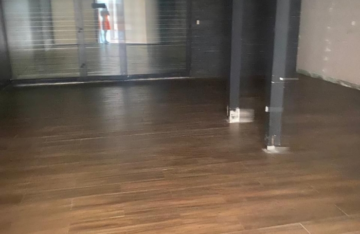 Location Local commercial 97190