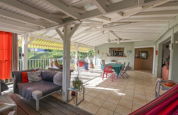 ✨ Villa familiale avec piscine, vue mer et accès plage à pied   Secteur prisé du Helleux, Sainte-Anne ✨