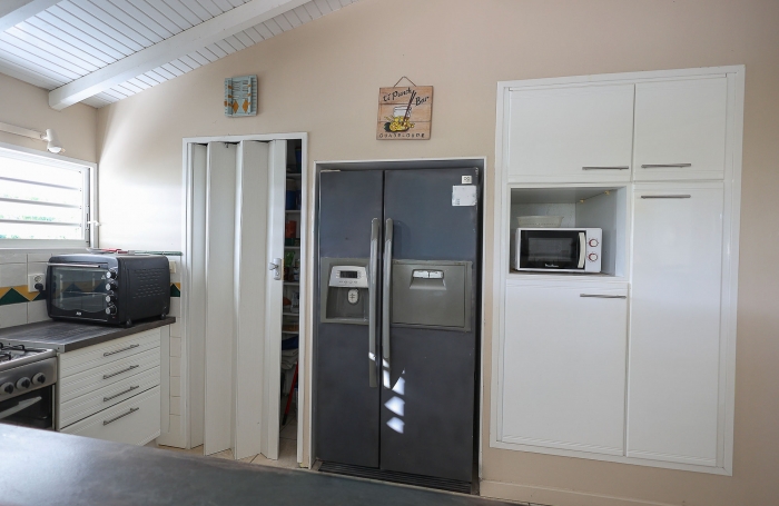 ✨ Villa familiale avec piscine, vue mer et accès plage à pied   Secteur prisé du Helleux, Sainte-Anne ✨