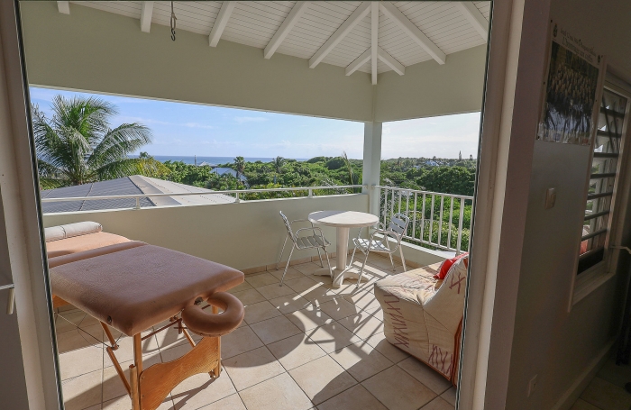 ✨ Villa familiale avec piscine, vue mer et accès plage à pied   Secteur prisé du Helleux, Sainte-Anne ✨