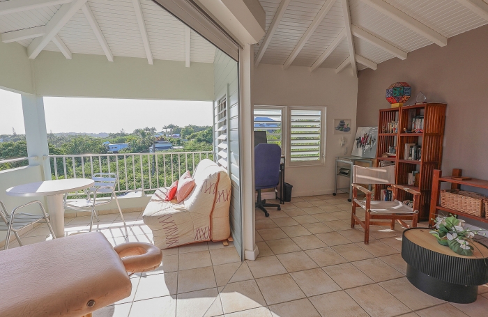 ✨ Villa familiale avec piscine, vue mer et accès plage à pied   Secteur prisé du Helleux, Sainte-Anne ✨