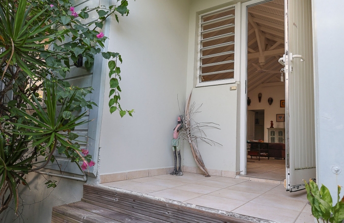 ✨ Villa familiale avec piscine, vue mer et accès plage à pied   Secteur prisé du Helleux, Sainte-Anne ✨