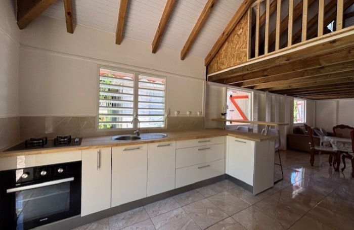 Maison individuelle &agrave; Sainte-Rose - LONGFORT IMMOBILIER