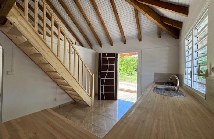 Maison individuelle &agrave; Sainte-Rose - LONGFORT IMMOBILIER